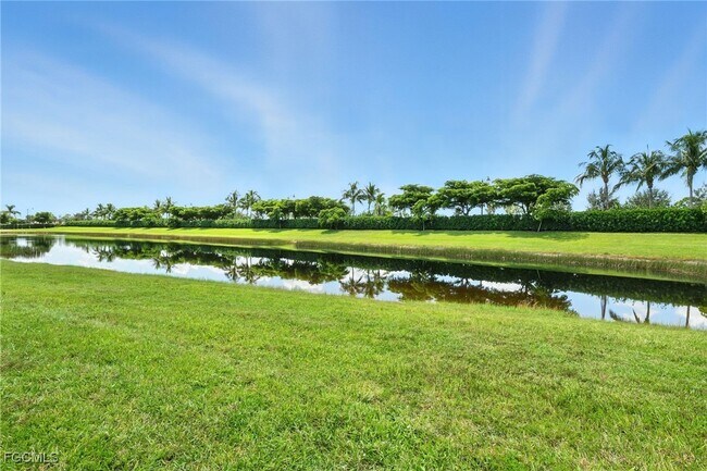 Building Photo - 12039 Hawthorn Lake Dr