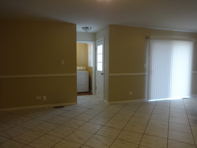 Building Photo - 2012 Primrose Dr