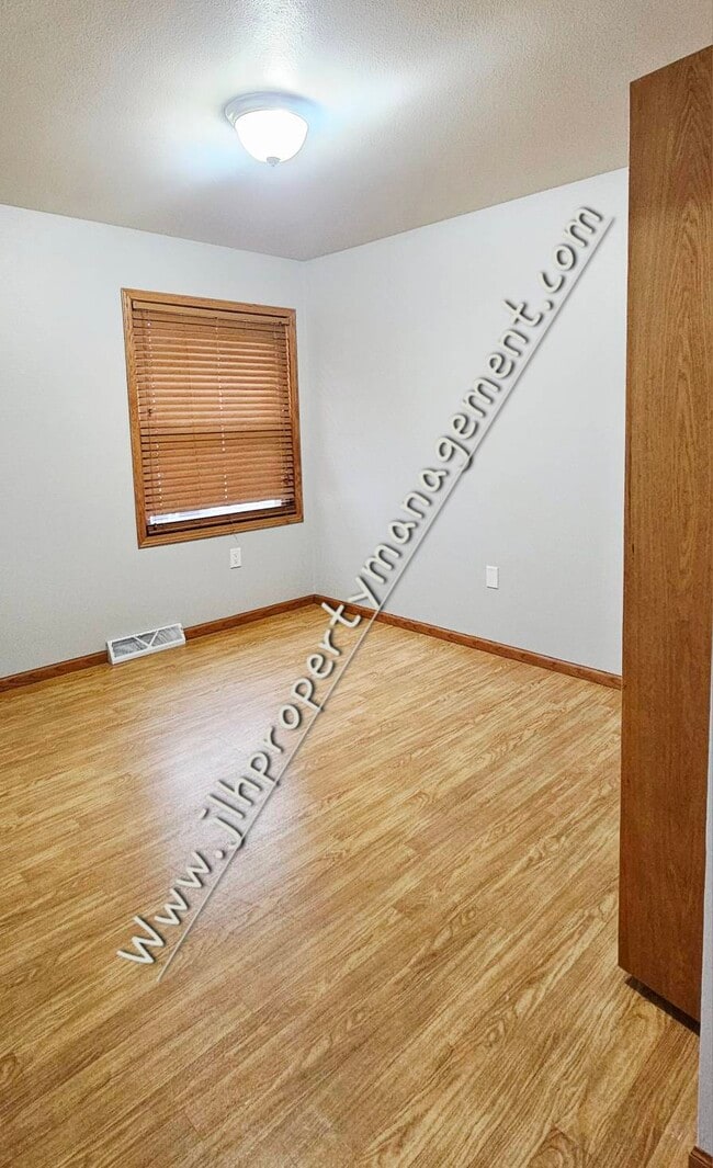 Building Photo - 1776 S Hance Dr