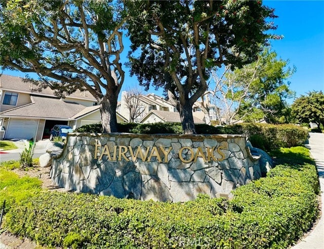 Building Photo - 35 Oak Knolls