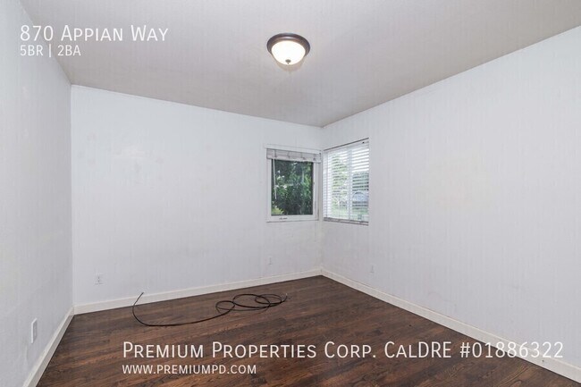 Building Photo - 870 Appian Way