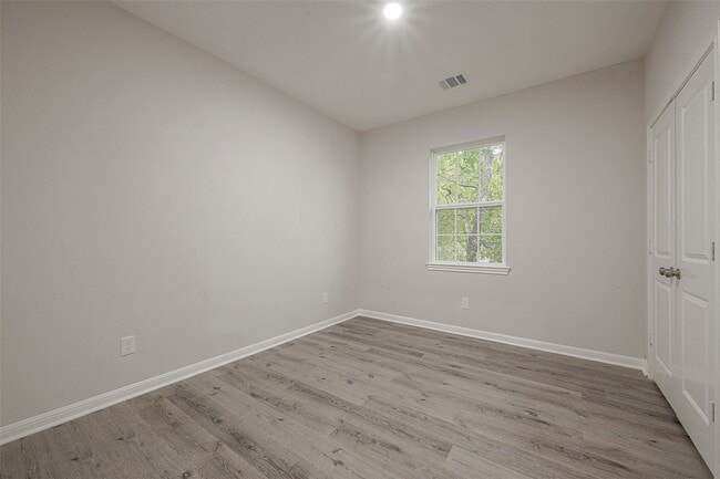 Building Photo - 2528 S Texas Ave