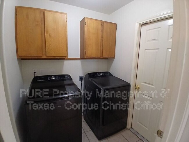 Building Photo - 7609 Cold Springs Dr