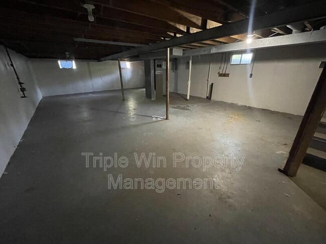 Building Photo - 10203 Trio Ln