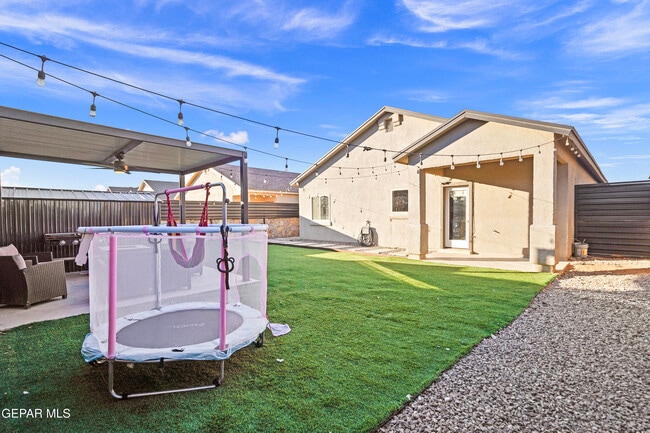 Building Photo - 14936 Tierra Haven Ave