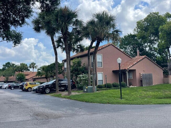 Building Photo - 614 Grenadine Ct