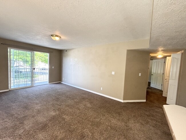 Building Photo - 1311-1200 1200 W