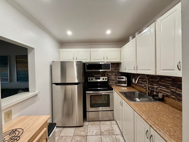 Building Photo - 335 Durham Cir