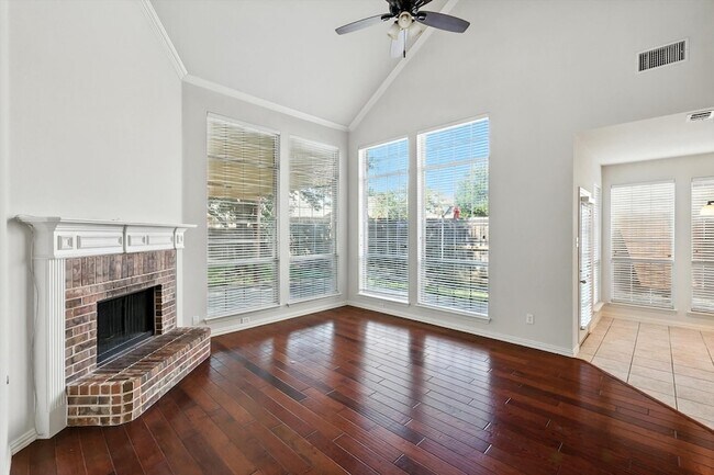 Building Photo - 4501 Sandra Lynn Dr