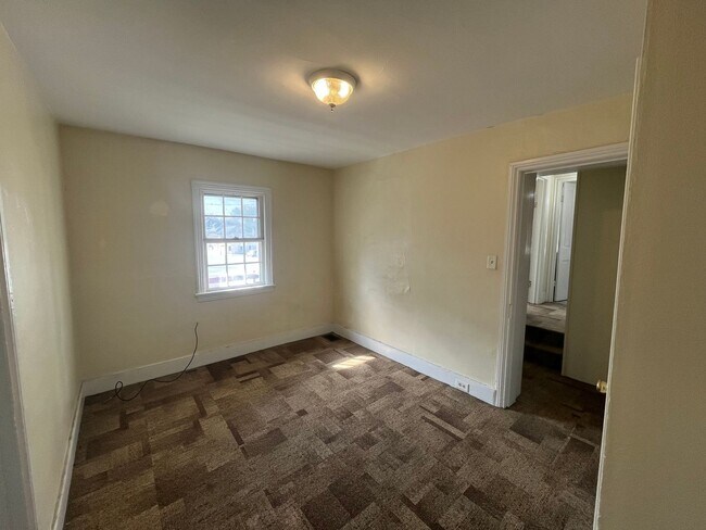 Building Photo - 436 N 2nd St