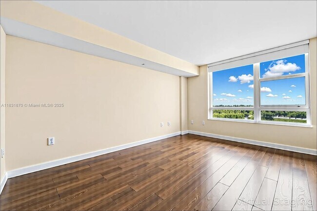 Building Photo - 2681 N Flamingo Rd