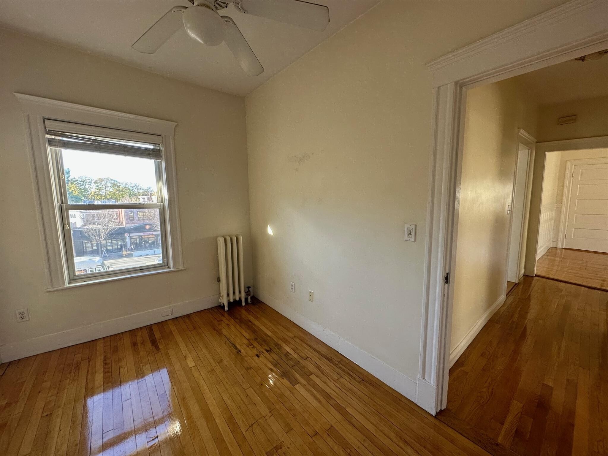 Building Photo - 2 Sacramento St