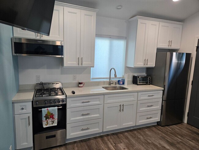 Building Photo - Fully Furnished 1 Bedroom, 1 Bathroom ADU In Fountain Valley! Call Today