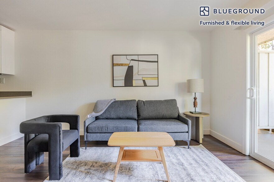 Building Photo - 655 S Fair Oaks Ave