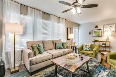 Building Photo - 829 Juno Ln