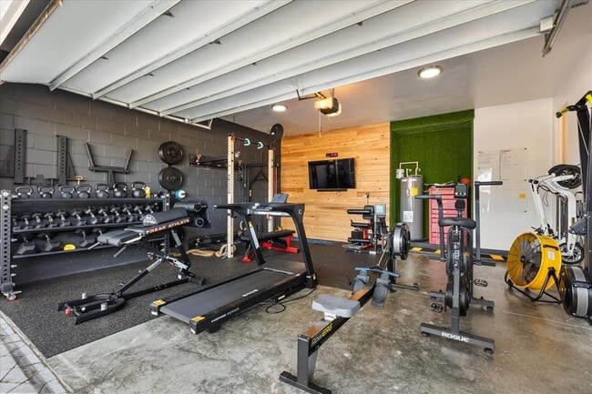 Building Photo - 1049 N Kentucky Ave