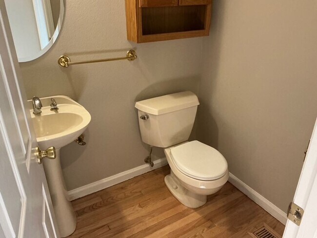 Building Photo - COOPER MOUNTAIN AMAZING VIEW