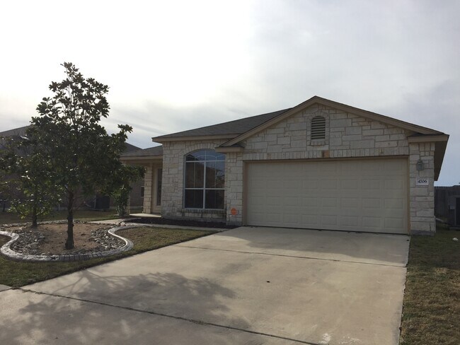 Primary Photo - 3 bedroom, 2 bath house