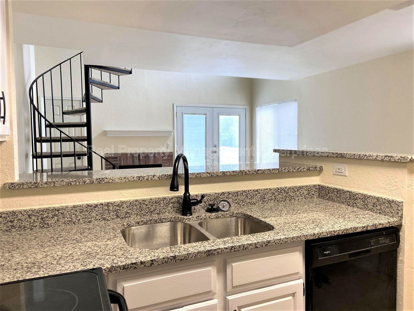 Building Photo - 11530 N May Ave