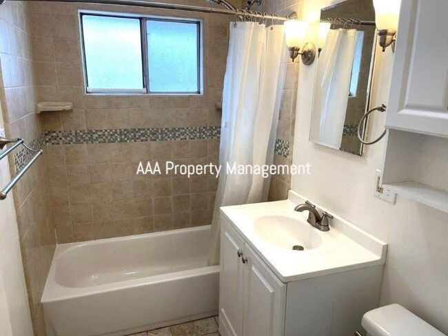 Building Photo - Pleasant HIll 3 bedroom 2 bath Great locat...