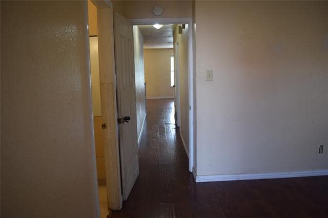 Building Photo - 1806 Family Cir