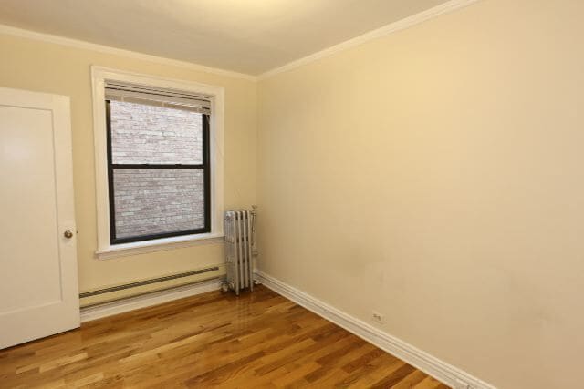 Building Photo - 430 W Roscoe St