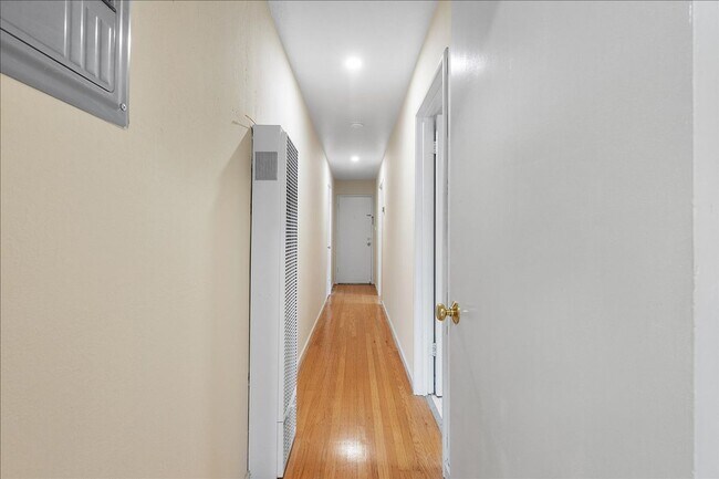 Building Photo - 2234 Santa Clara Ave