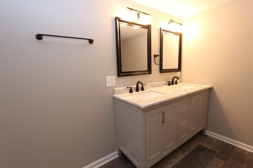 Building Photo - 3511 43rd Pl