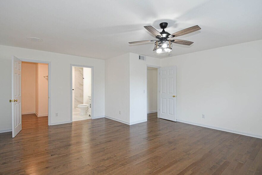 Building Photo - 306 Bright Meadows Dr