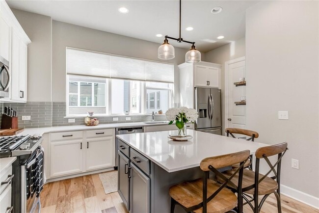 Building Photo - 1405 Hyde St