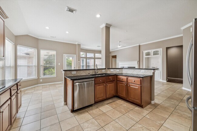 Building Photo - 6502 Grand Flora Ct