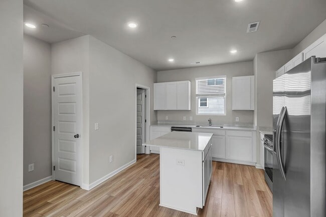 Building Photo - 1206 Harper Lndg