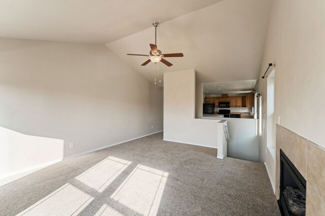 Building Photo - MOVE-IN SPECIAL! $500 plus Security Deposi...