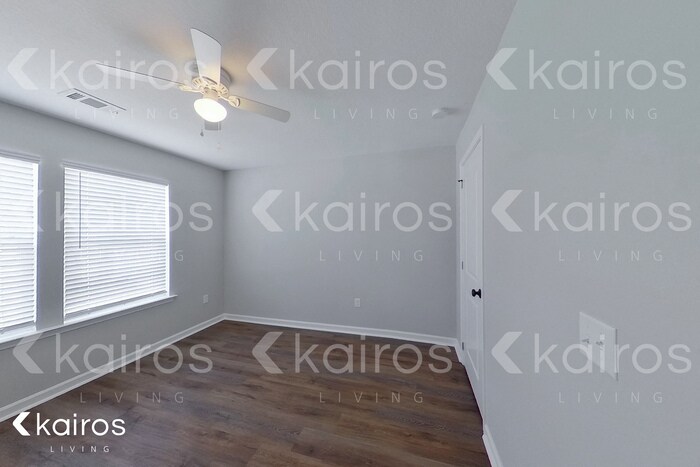 Building Photo - 11 Cottage Grove Dr