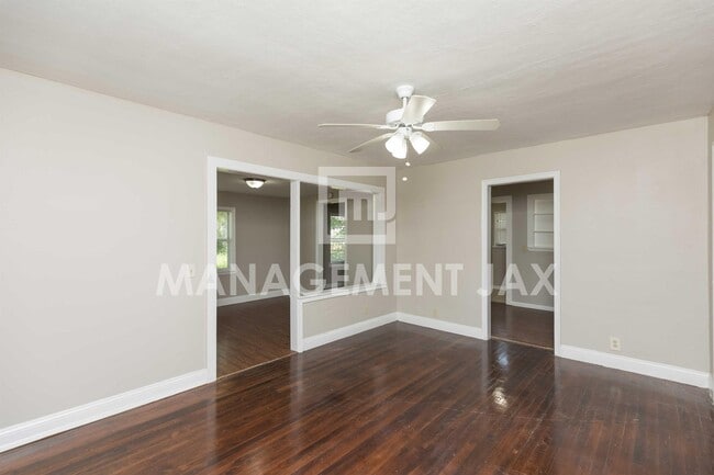 Building Photo - 1458 Royal Ct Ln