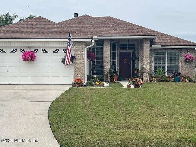 Building Photo - 913 Mackinaw Trail