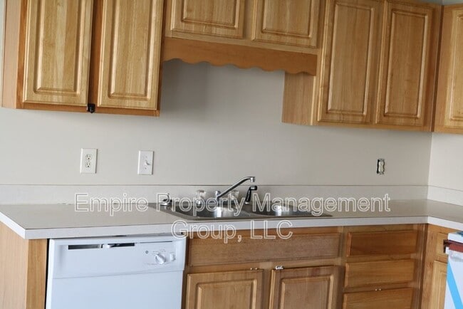 Building Photo - 341 Cane Brake Cir