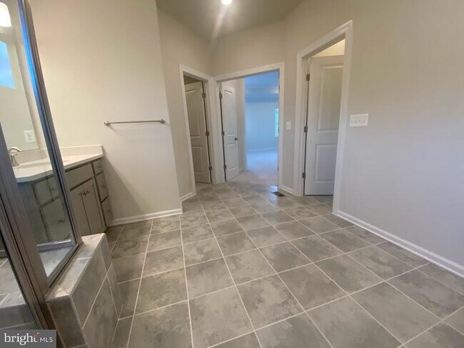 Building Photo - 506 Nursery Ln