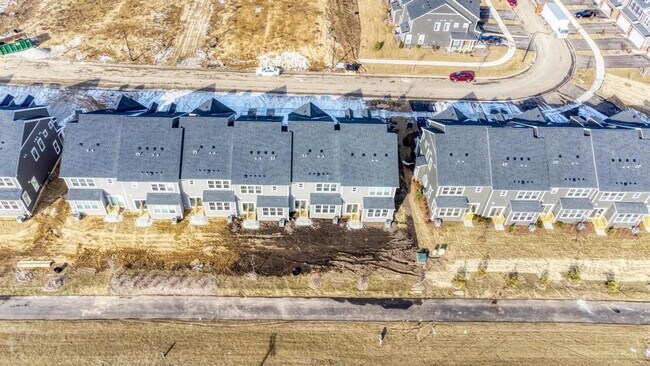 Building Photo - 2235 Horseshoe Cir