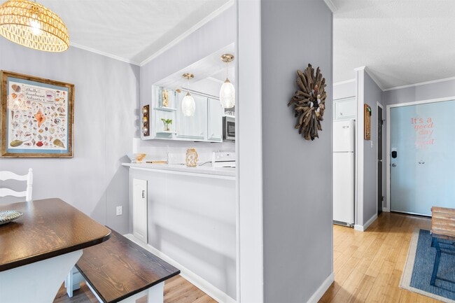 Building Photo - 9501 Maison Ct