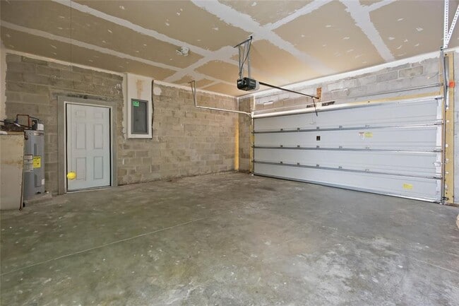 Building Photo - 14550 SW 61st Ct