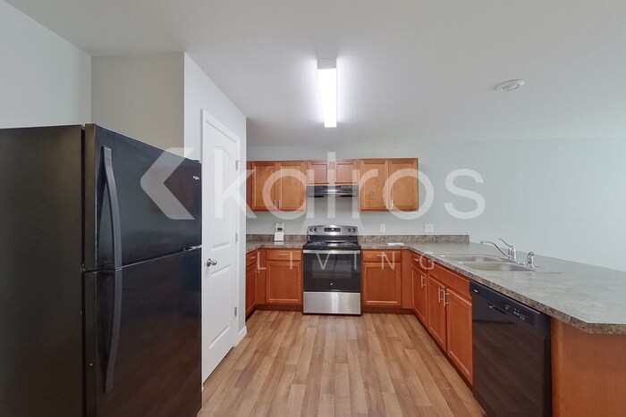 Building Photo - 54 Beth Ave S