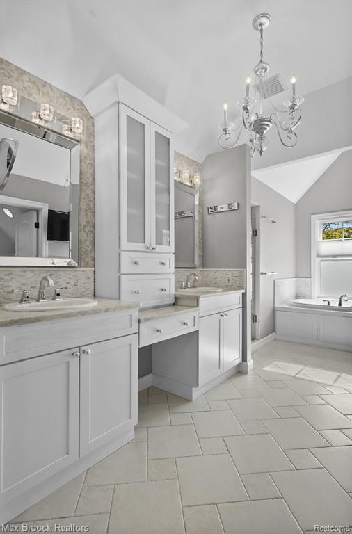 Building Photo - 2120 Buckingham Ave