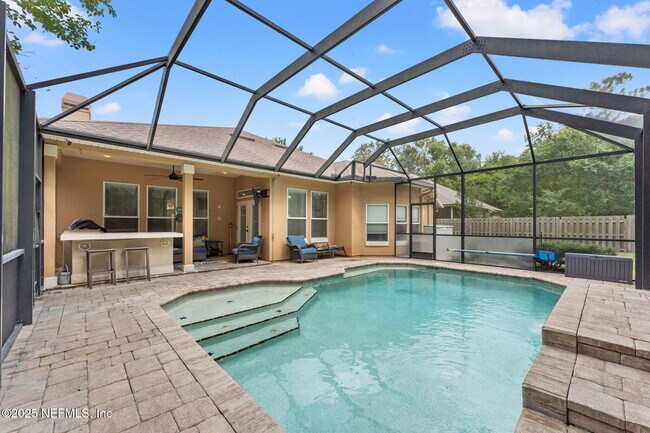 Building Photo - 14612 Zachary Dr