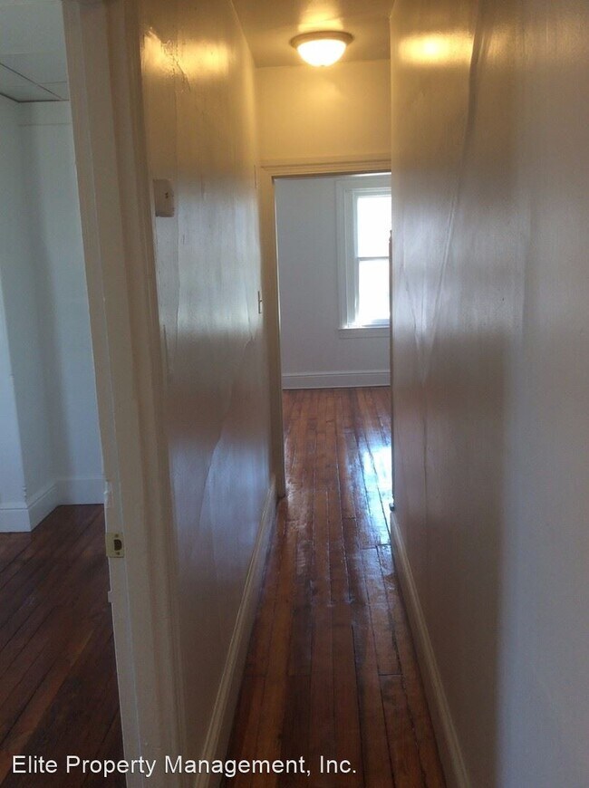 Building Photo - 3 br, 1 bath House - 600 Dallas St., Apt. 2