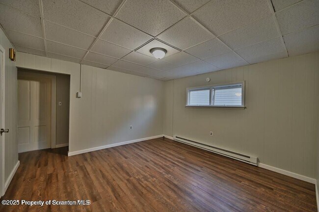 Building Photo - 109 Walnut St