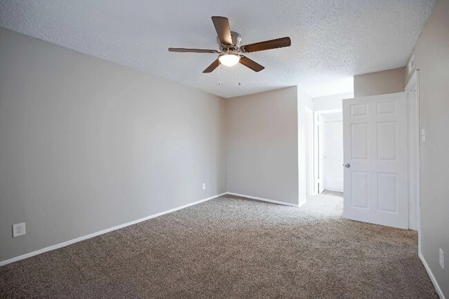 Building Photo - 3203 W Walnut Hill Ln