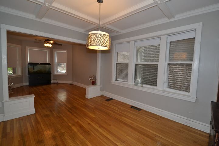 Building Photo - 4713 N Albany Ave