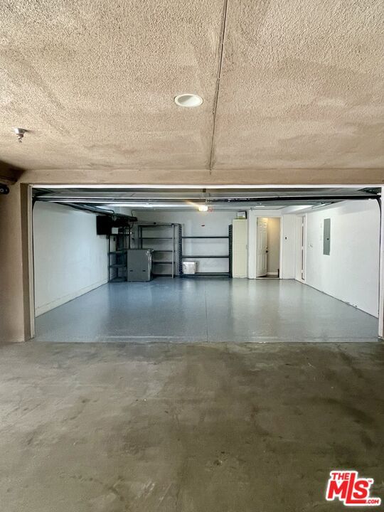 Building Photo - 909 S Gramercy Pl