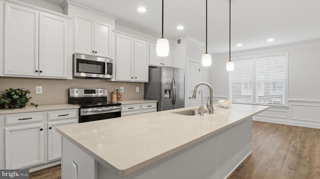 Building Photo - 13806 Litespeed Way